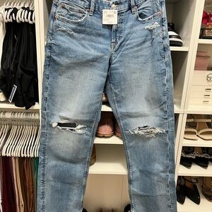 American Eagle Outfitters Light Wash Ripped Boyfriend Jeans